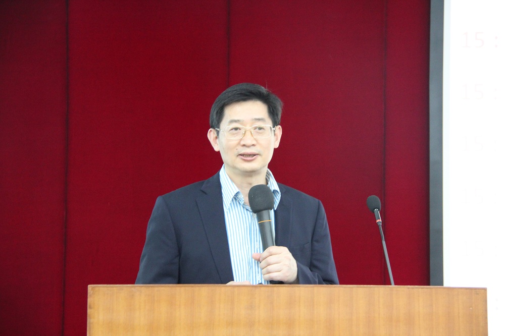 院长陆军教授发言