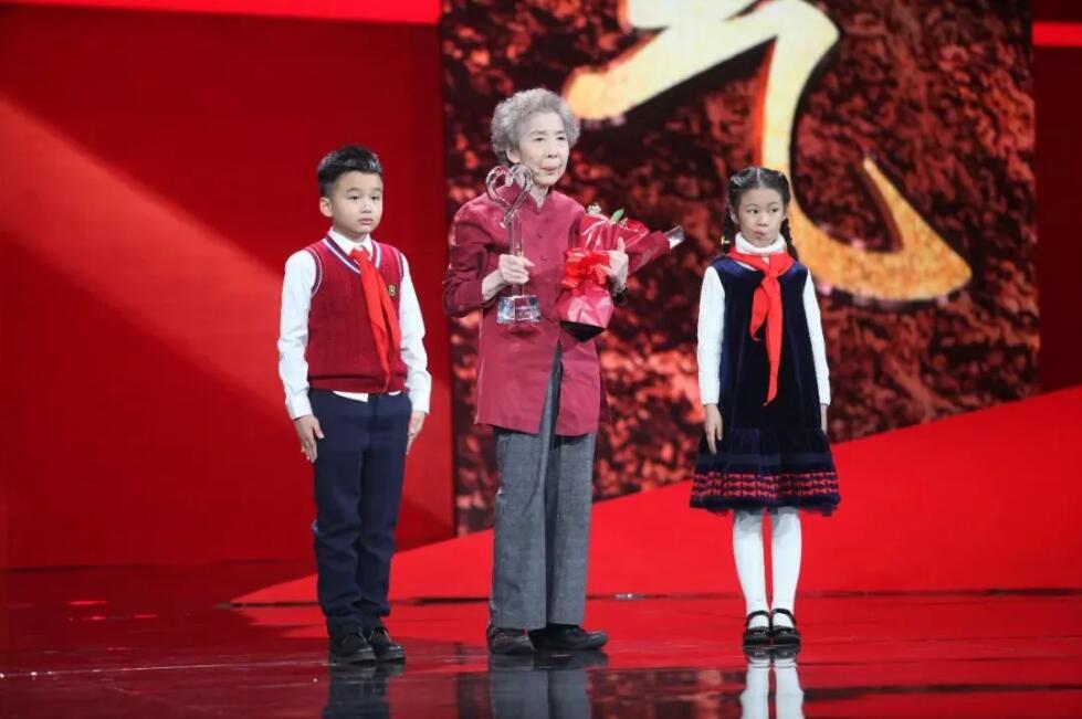 &nbsp;&nbsp;&nbsp;&nbsp;&nbsp;“”